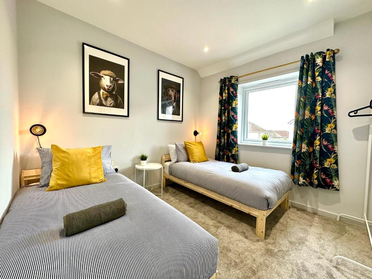 Stunning Brand New House - Sleeps 6 - Free Parking - Great Location - Fast Wifi - Smart Tv - Close To Poole & Bournemouth & Sandbanks Ngoại thất bức ảnh