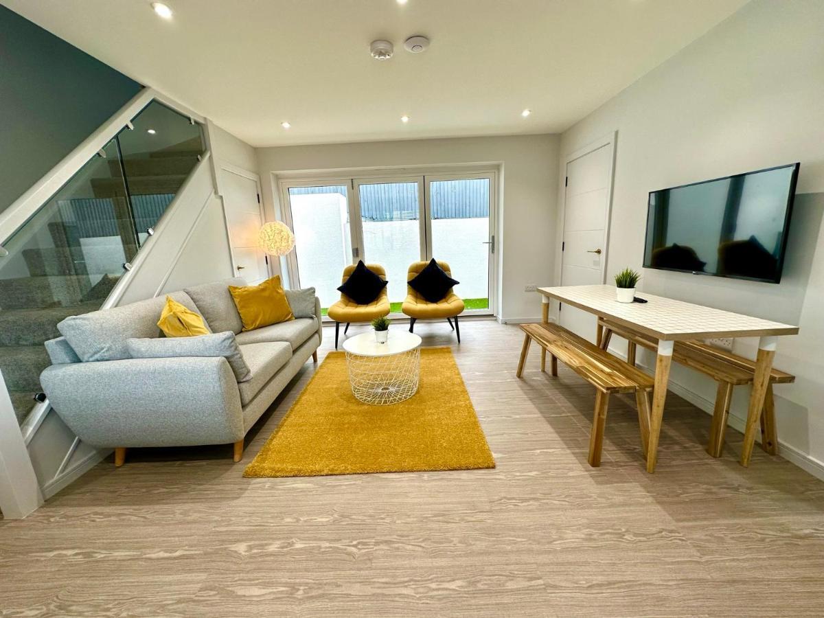 Stunning Brand New House - Sleeps 6 - Free Parking - Great Location - Fast Wifi - Smart Tv - Close To Poole & Bournemouth & Sandbanks Ngoại thất bức ảnh