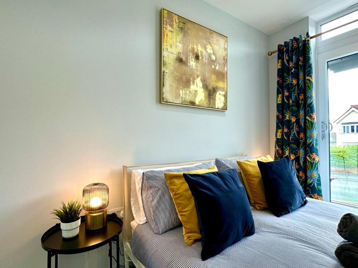 Stunning Brand New House - Sleeps 6 - Free Parking - Great Location - Fast Wifi - Smart Tv - Close To Poole & Bournemouth & Sandbanks Ngoại thất bức ảnh